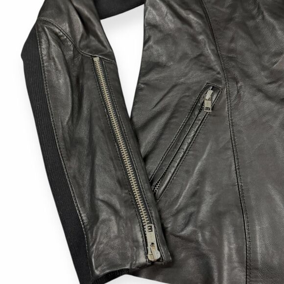 TROUVÉ Women’s Black Leather Asymmetrical Zip Moto Jacket Size Small - Picture 8 of 9
